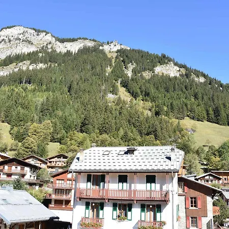 Duplex Ensoleille Centre Village Avec Balcon Et Parking Prive - Fr-1-464-86 Apartment