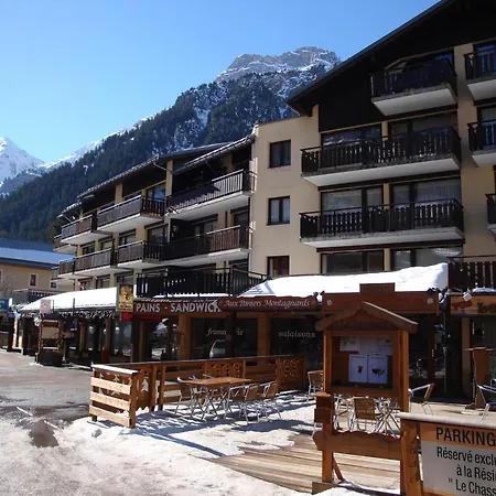 Duplex Ensoleille Centre Village Avec Balcon Et Parking Prive - Fr-1-464-86 Apartment